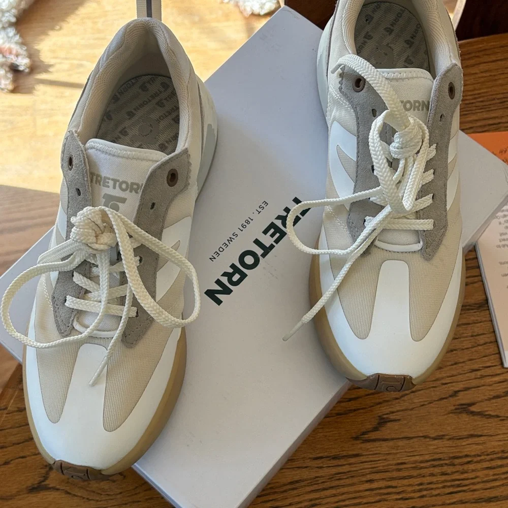 Tretorn Women's Sneakers - Volley - NWT - Picture 1 of 6
